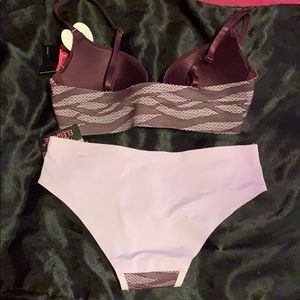New York Elegance Intimates & Sleepwear - 😋 2 for $20 New York Elegance bra and panty set New York Elegance Intimates & Sleepwear - 😋 2 for $20 New York Elegance bra and panty set